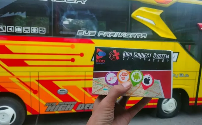 Bus pariwisata dengan GPS tracker KIDO Connect