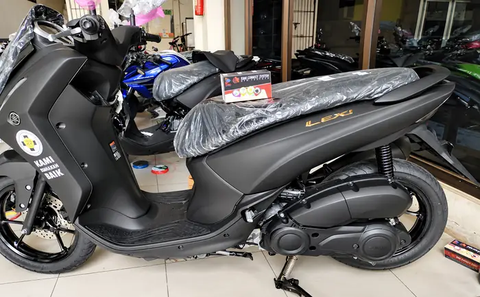 Motor matic dengan GPS tracker KIDO Connect